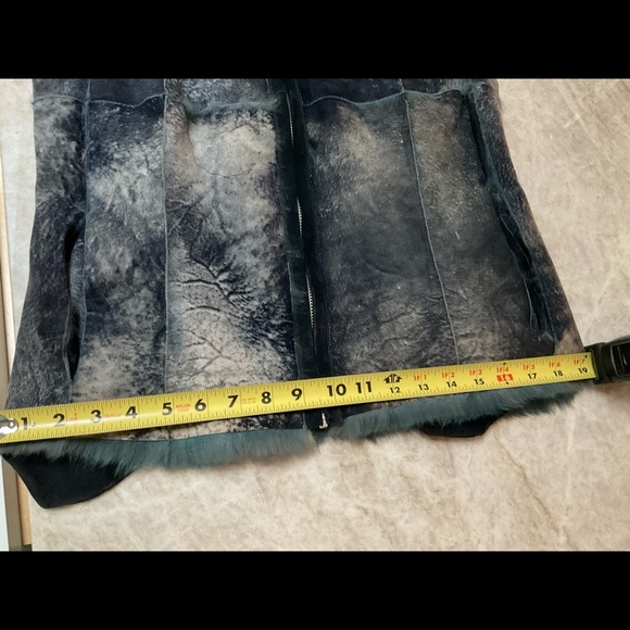 Fabulous Real Fur Vest - Picture 8 of 9